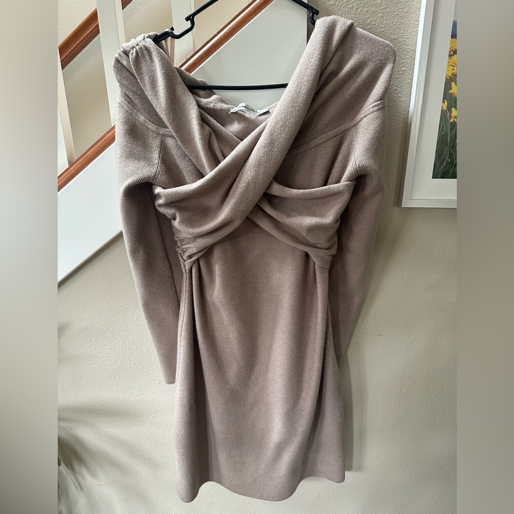 Abercrombie & Fitch Beige Knit Top Off the Shoulder Mini Sweater Dress in Large